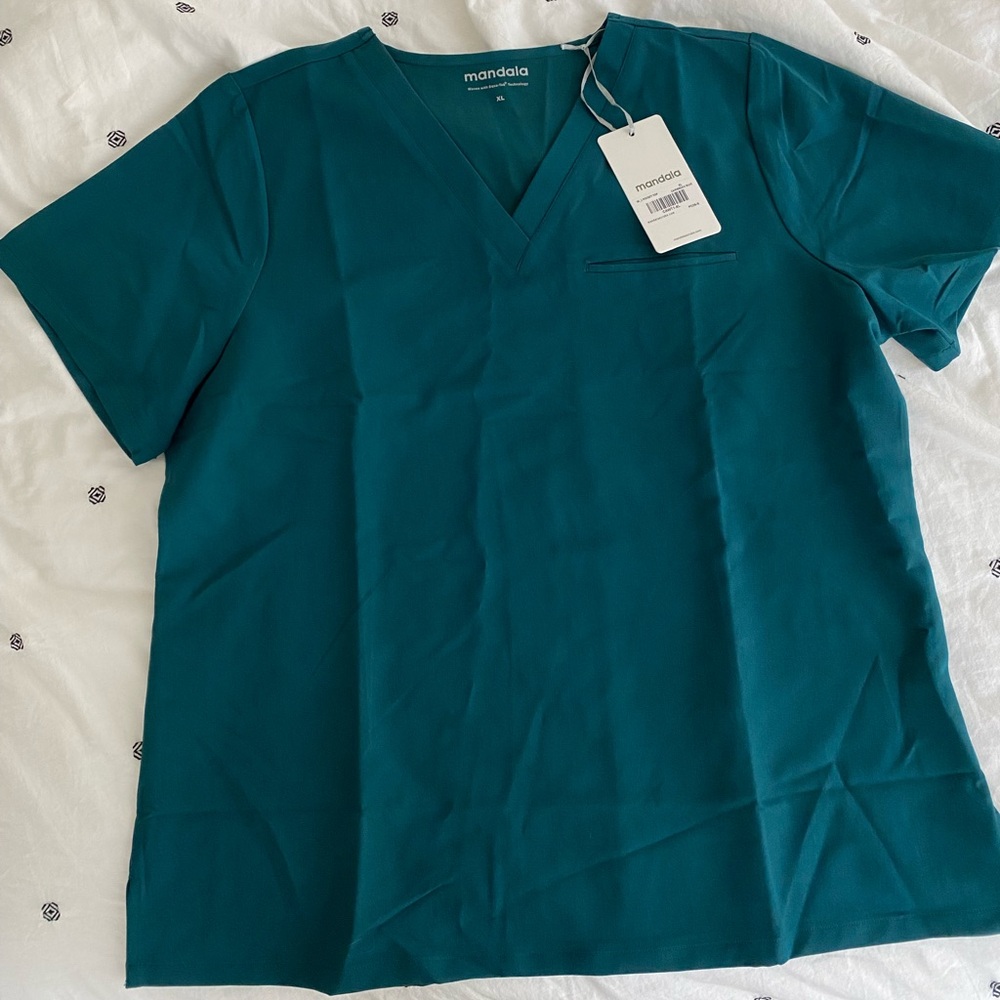 Mandala Scrubs One Pocket Top Caribbean Blue